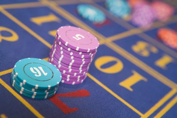 Mobile access to live roulette tables Mobile phone showing betwin slot live roulette interface